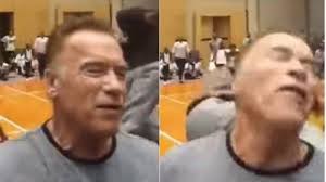 Because with freedom comes obligations and responsibilities. Detik Detik Aktor Arnold Schwarzenegger Ditendang Dari Belakang Saat Sapa Fans Lihat Videonya Serambi Indonesia