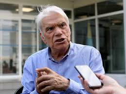 Нет версии с бо́льшим разрешением. Vente Om Bernard Tapie Recadre Serieusement Mourad Boudjellal