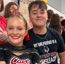 Steven, 'Shane' Williams, is a board-certified physician assistant with  LewisGale Physicians. He provides orthopedic care to patients at his  practice located in Salem and Low Moor, Virginia. Mr. Williams treats  sports related