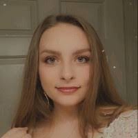 Ellen Starnes's Instagram, Twitter & Facebook