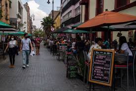 Este será el color de tu estado del 26 de abril al 9 de mayo el gobierno presentó el viernes la actualización del semáforo epidemiológico que, de nuevo, no colocó a. Coronavirus Los Nuevos Criterios Del Semaforo Epidemiologico Descartan Prohibir Actividades Economicas De Forma Generalizada El Pais Mexico