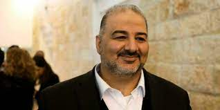 He made his movie debut with kadhir's kadhal desam in 1996. Israelischer Politiker Mansour Abbas Der Konigsmacher Taz De