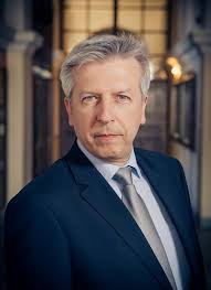 prof. dr hab Maciej Sobczak