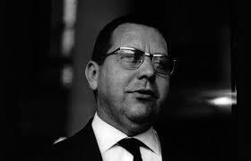 Presidente Costa e Silva exonera diretor do Departamento do IR