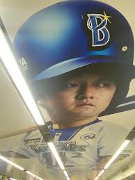 The NPB Yokohama DeNA BayStars have put up an advertisement at Yokohama  Station. The advertisement, which features a large photo of captain Shugo  Maki, is creating a lot of buzz. : r/baseball