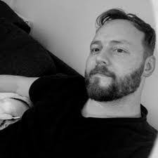 Paul Burr's Instagram, Twitter & Facebook