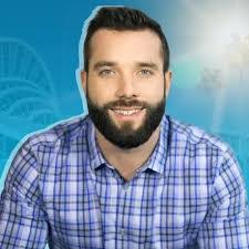 Danny Kerr's Instagram, Twitter & Facebook