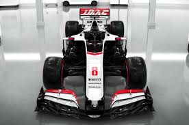 Olyan pályák is szerepet kaptak, ahol már régóta nem volt verseny. Breking Ime Az Elso 2020 As F1 Es Versenyauto Forma 1 Hirportal A Fansbrands Tol