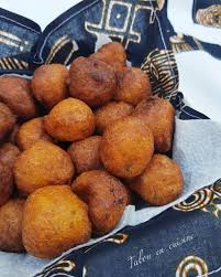 Beignets De Bananes Plantain Epices Beignets Banane Banane Plantain Recette Beignet Africain