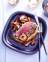 Filet De Boeuf En Croute Caramel Gingembre Pour 6 Personnes Recettes Elle Recette Boeuf En Croute Filet De Boeuf Alimentation
