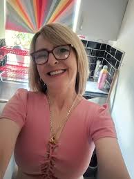 Hi babe , I am so in love 💓 😘 with you and for that I will stop asking ,  I will stop my why's , I'll just go and follow where