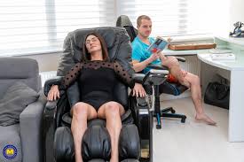 Hot MILF Eve Black is having anal sex with her younger colleague - Mature.nl