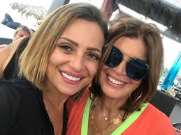 ساحكي لكم القصة على لسان ريم إسمي ريم. ÙŠØ§ Ø§Ø¨Ù† Ø§Ù„Ù†Ø§Ø³ ÙŠØ§ Ø£Ø¨Ùˆ Ù‚Ù„Ø¨ Ø·ÙŠØ¨ Ø±ÙŠÙ… Ø§Ù„Ø¨Ø§Ø±ÙˆØ¯Ù‰ ØªÙ‡Ù†Ø¦ Ø·Ø§Ø±Ù‚ ÙˆÙ…Ù†Ø© ÙÙ‡Ù…Ù‰ Ø¨Ø§Ù„Ø²ÙØ§Ù Ø¹ÙŠÙ†