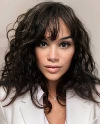 Heather Senn's Instagram, Twitter & Facebook