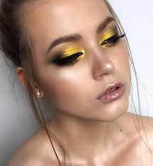 Black And Yellow Eyeshadow Yellow And Black Eyeshadow Makeup Smokey Eye Look Black Eyeshadow Makeup Black Eyeshadow Yellow Eyeshadow