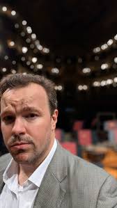 Friends around the US and Europe, we're already a couple months into 2025,  but its never too late to let you all know where you can find me. Excited  to make several