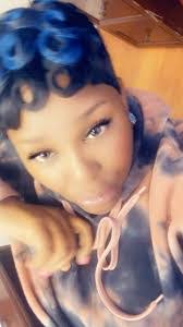 Tammy Hollis's Instagram, Twitter & Facebook