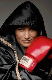 Podnoszą ciężary, rozkładają na łopatki i ścigają się. Wciąż jednak słyszą:  do szkoły, a nie bawić się w męski sport