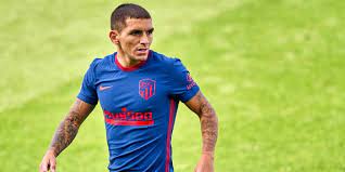 Fiorentina 'well ahead in talks' with misfit arsenal midfielder lucas torreira. Lucas Torreira Wants To Be Closer To Home After Family Tragedy Arseblog News The Arsenal News Site