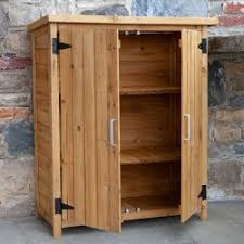 Il mercato contemporaneo offre armadi per esterno in legno in grado di porre rimedio a qualsiasi esigenza, ponendo fine a quel fastidioso ingombro provocato da quegli attrezzi che vengono utilizzati raramente. Box E Armadi Economici In Legno Da Giardino