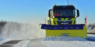 Voor voorlopig het laatste restje sneeuw. Rijkswaterstaat Test Strooiwagens En Sneeuwschuivers Regio Rotterdam