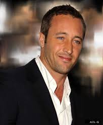 Gabby's father died in a plane crash when she was 4 years old. Alexoloughlin In A Nutshell Alex O Loughlin How To Look Better Alex