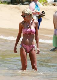 Tori Spelling Spells Trouble In These Sexy Bikini Pics
