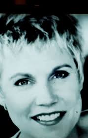 Anne Murray and Dawn Langstroth Worldwide fans group