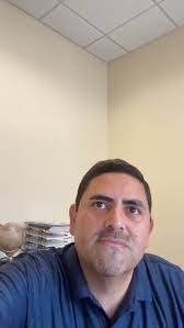 Scott Kneer's Instagram, Twitter & Facebook