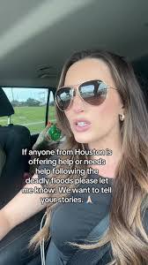 Tia Hooks's Instagram, Twitter & Facebook