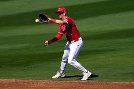 Mogaka races from Kenya to L.A. to win marathon