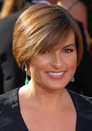 Tagli Corti Per Donne In Carne Short Thin Hair Short Hair Styles For Round Faces Short Hair Styles