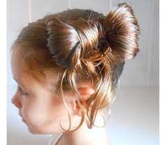 Coiffure Noeud Et Anglaises Coiffures Filles Idees De Coiffures Coiffure