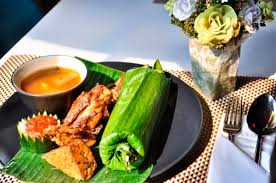 Cara membuat tempe bacem goreng dapat dibilang cukup mudah dan biaya untuk membuatnya juga. Sego Timbel Tempe Bacem Tahu Bacem Ayam Goreng Ikan Jambrong Sayur Asem Sambal Bajak Bild Von Kendi Indonesian Resto Malang Tripadvisor