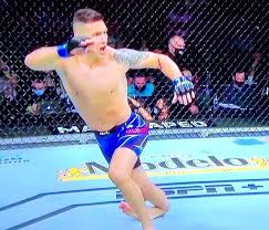 Chris weidman breaks leg against uriah hall at ufc 261 4k front row fan footage. I Wanna Know What The Pain Feels Like Logan Paul Reacts To Chris Weidman S Brutal Leg Break At Ufc 261 Essentiallysports