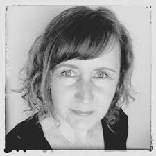 Karen Cave (@karencavenutri)