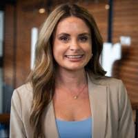 Lauren Randall's Instagram, Twitter & Facebook