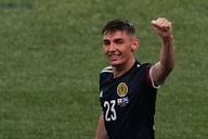 Billy gilmour (born 11 june 2001) is a scottish footballer who plays as a centre midfield for british club chelsea. V8xah6rmdy8xsm