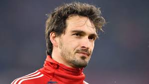 We sell large volumes of hummel figurines throughout the united states. Bayern Munich Star Mats Hummels Responds After Being Questioned For Celebrating Dortmund Goal 90min