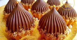 مخبز القبة مرحبا بكم على وفات اليوم نقدم لكم نوع جديد من الحلويات العصرية و هو مخبز القبة هذا النوع يتميز بالشكل الجميل و الذوق Food Caramel Apples Desserts