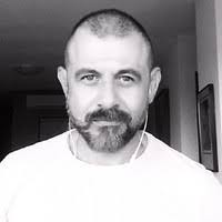 500+ perfiles de «Wigberto»