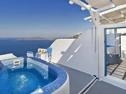 Pegasus Suites Spa Santorini Sabrina Chaudhry Jacuzzi Griechenland Traumurlaub