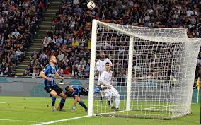 G.buffon, g.chiellini, danilo, a.sandro, j.cuadrado, a.rabiot, r.bentancur. Serie A Die Highlights Des 38 Spieltags Mit Juventus Lazio Und Napoli