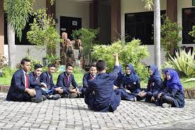 Ada perubahan jadwal pendaftaran !!! Ini Daftar Smk Terbaik Jawa Timur Berdasarkan Rerata Nilai Utbk 2020 Halaman All Kompas Com