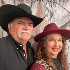 Does anyone have any of the Mama, Dada, or Big Sis svgs with the lightening  bolt in the middle?