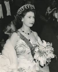 Queen Elizabeth Ii Elisabeth Ii Lady Diana Diana