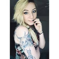 Sarah Weese's Instagram, Twitter & Facebook