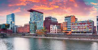 When we think of düsseldorf, we think of fashion, technology, industry, and the roots of electronic music. 25 Best Things To Do In Dusseldorf Germany The Crazy Tourist
