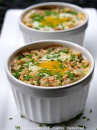L Oeuf Cocotte Au Roquefort Lardons Et Champignons Recettes De Laylita Oeufs Cocotte Champignon Recette Recette Repas
