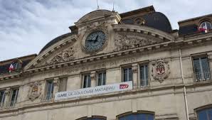 Un nouveau colis suspect découvert dans cette gare. Alerte Au Colis Suspect La Gare De Toulouse Evacuee